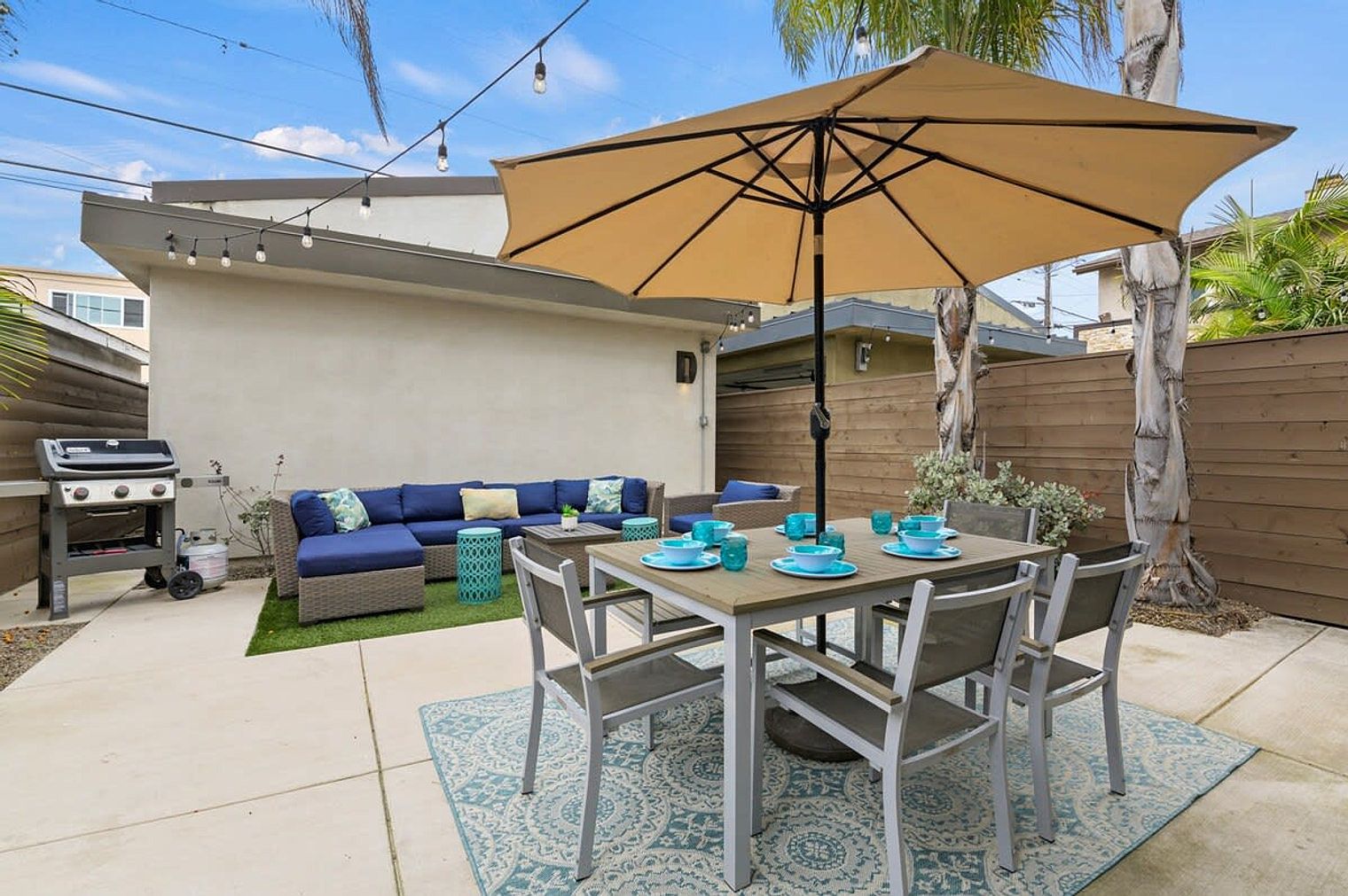 1328 Thomas Ave photo 4