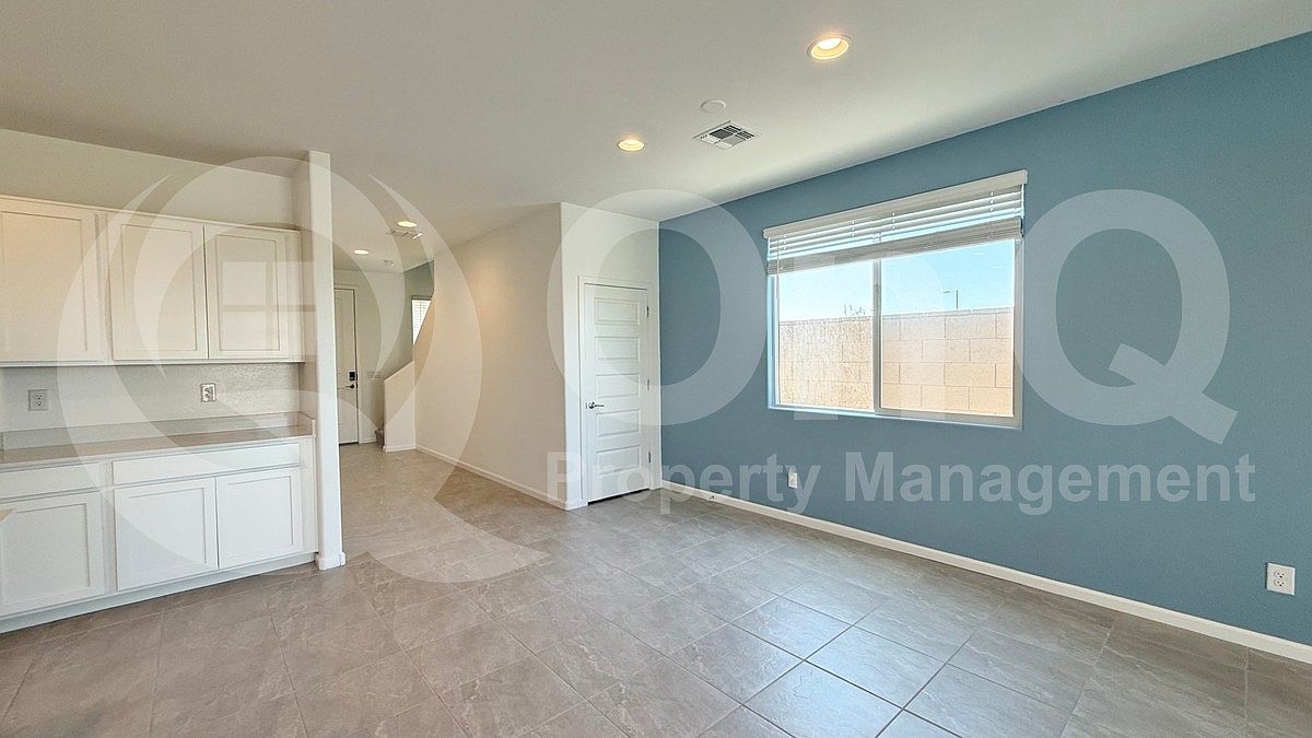 9550 W Catalina Dr photo 2