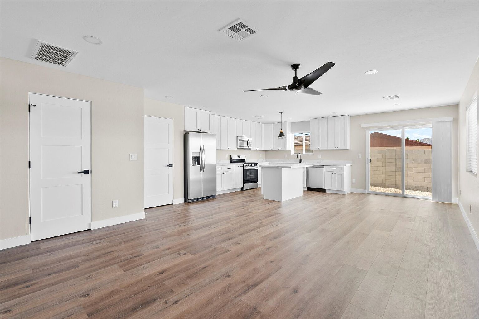 2551 E Broadway Rd Phoenix, AZ 85040 photo 4