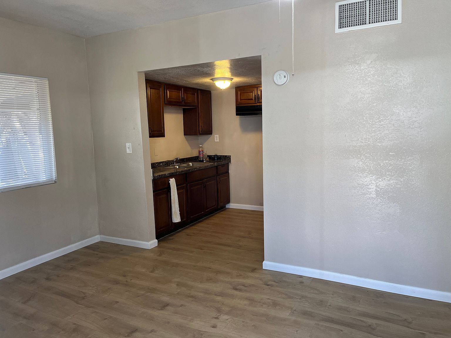 509 North 40th Avenue, Phoenix, AZ 85009 photo 3