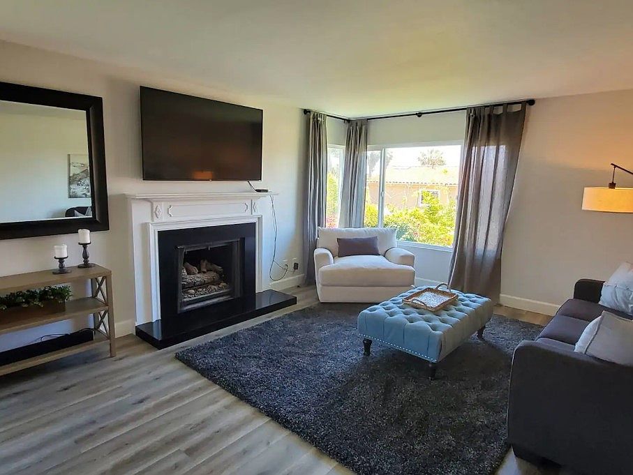 1562 Ebers St photo 3
