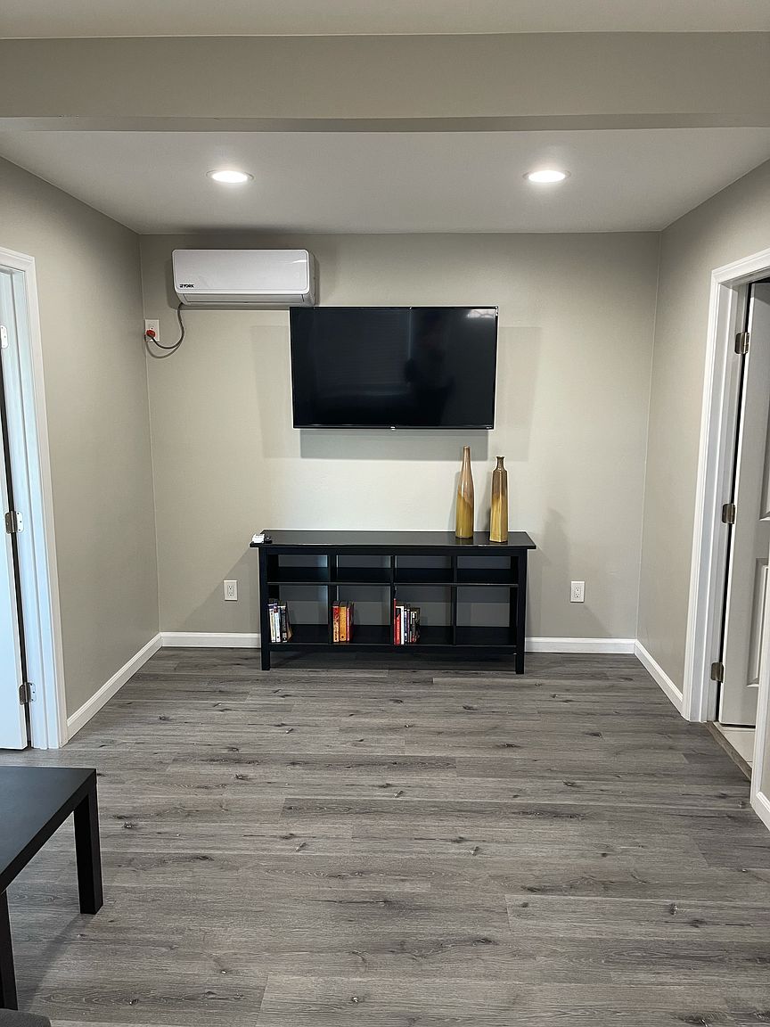 2024 Ocean View Blvd photo 3