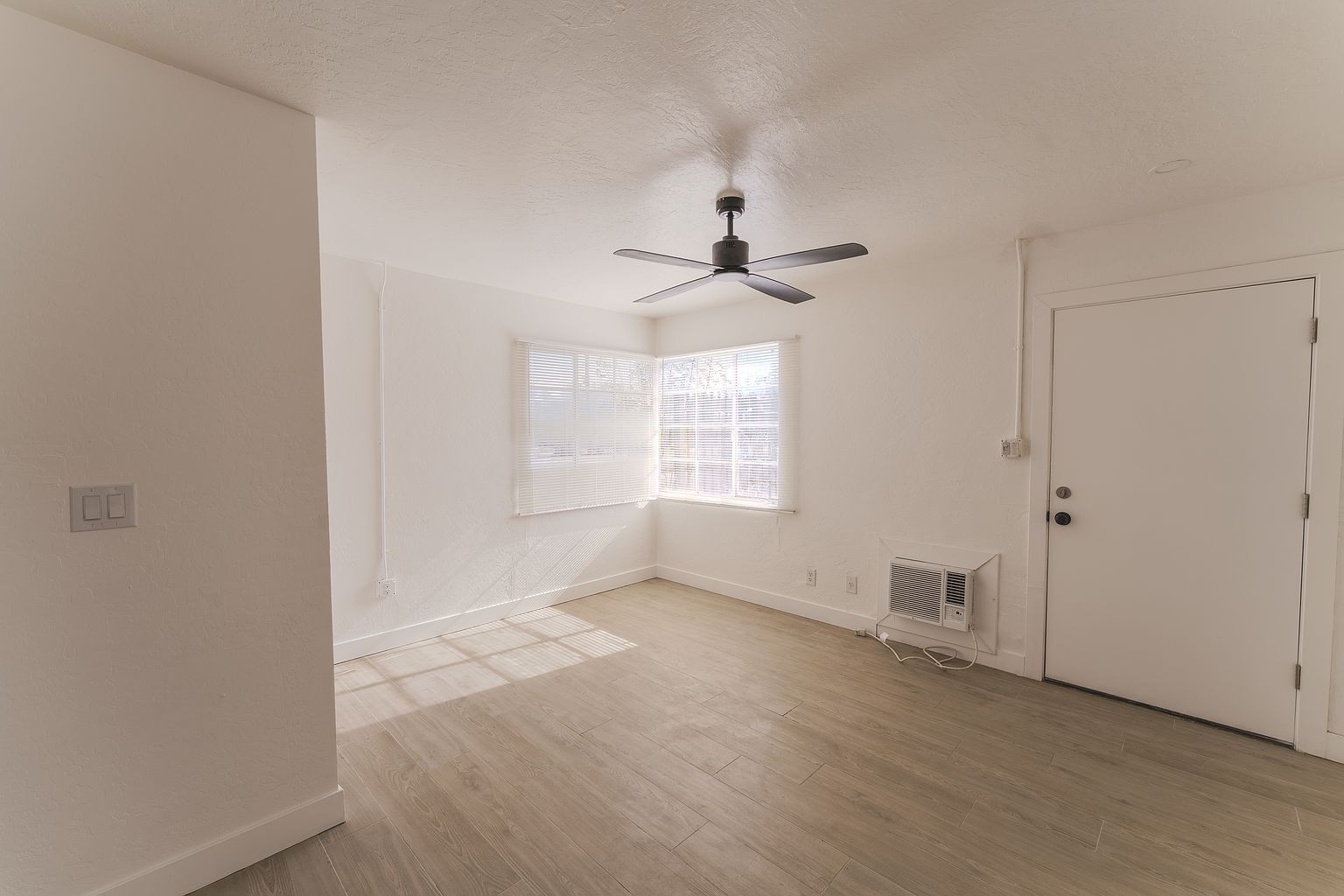 1322 W Roosevelt St photo 5