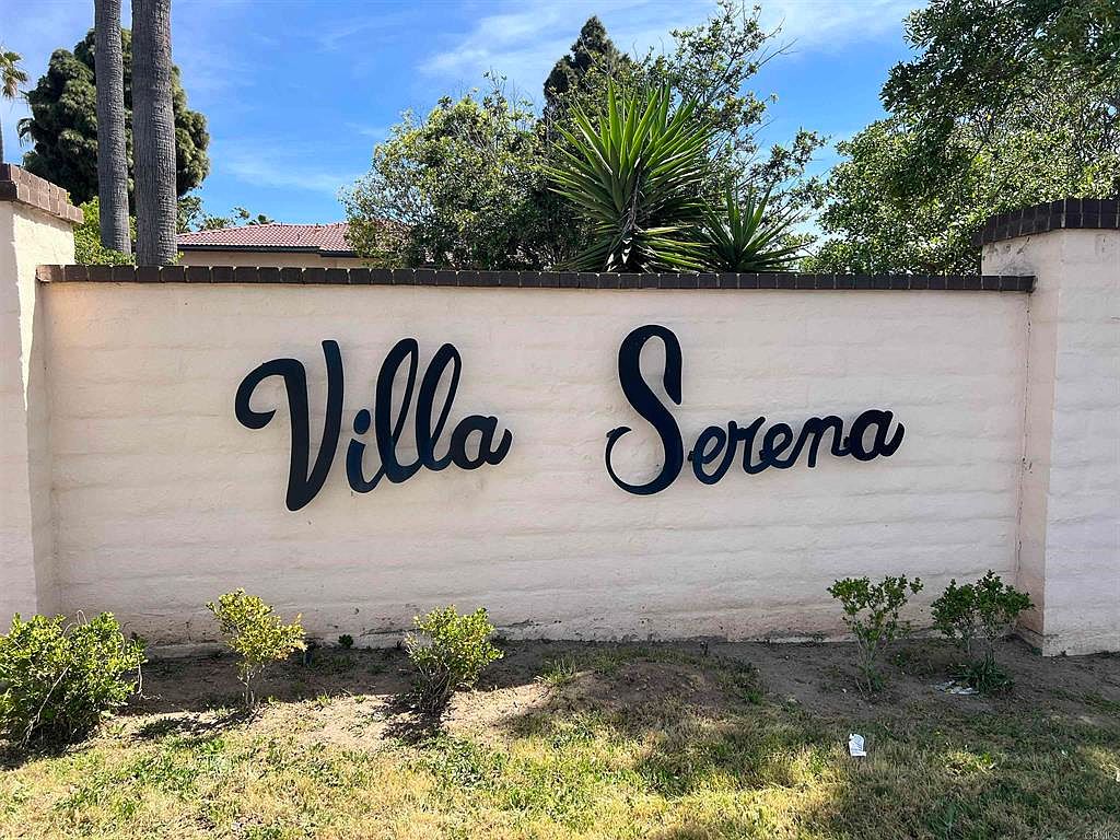 871 W San Ysidro Blvd photo 5