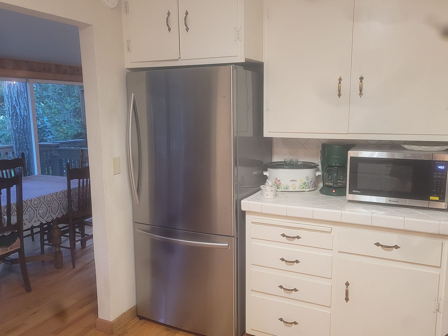111 Acorn Dr photo 4