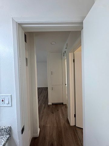 4886 Orchard Ave photo 3