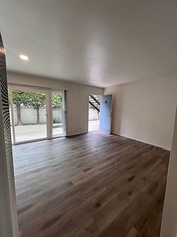 4886 Orchard Ave photo 2