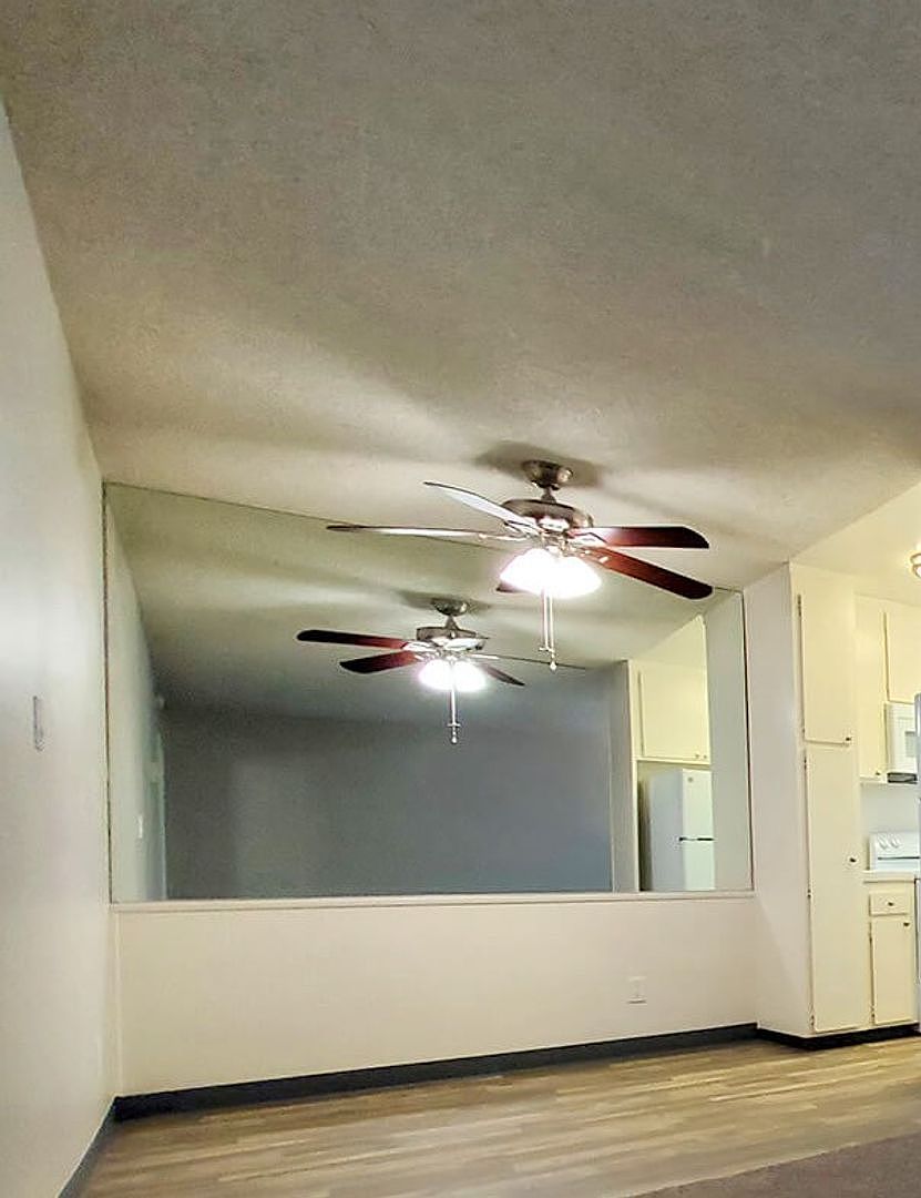 1 beds  1.0 baths (575 sqft) photo 4