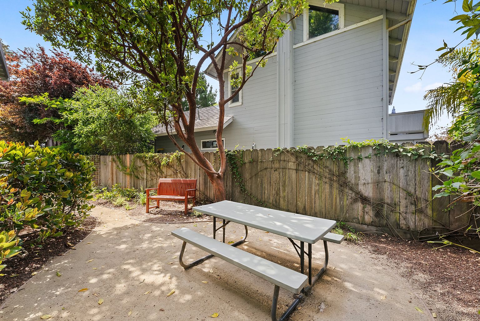 1450 Merrill St photo 5
