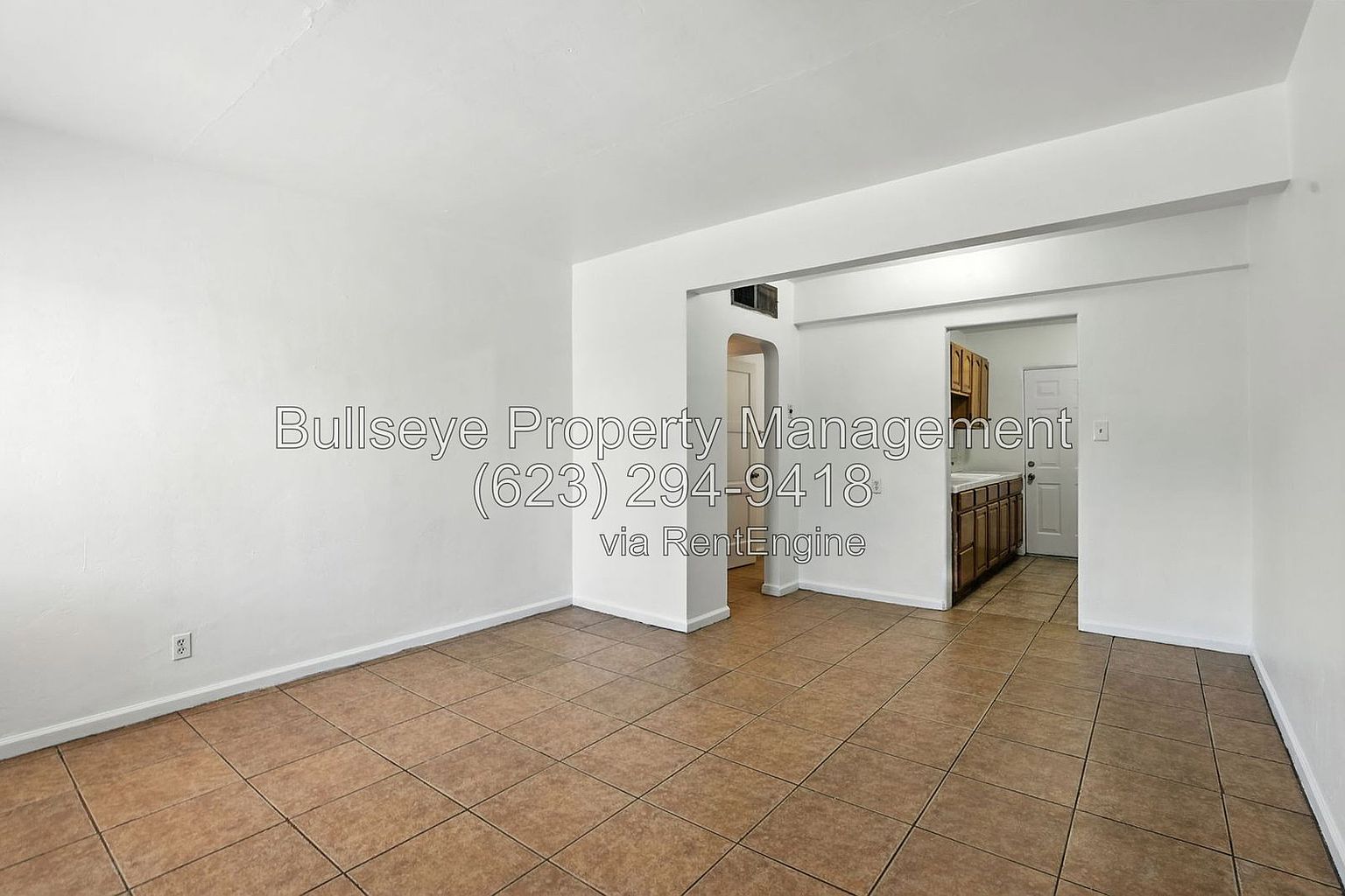 303 W Highland Ave photo 3