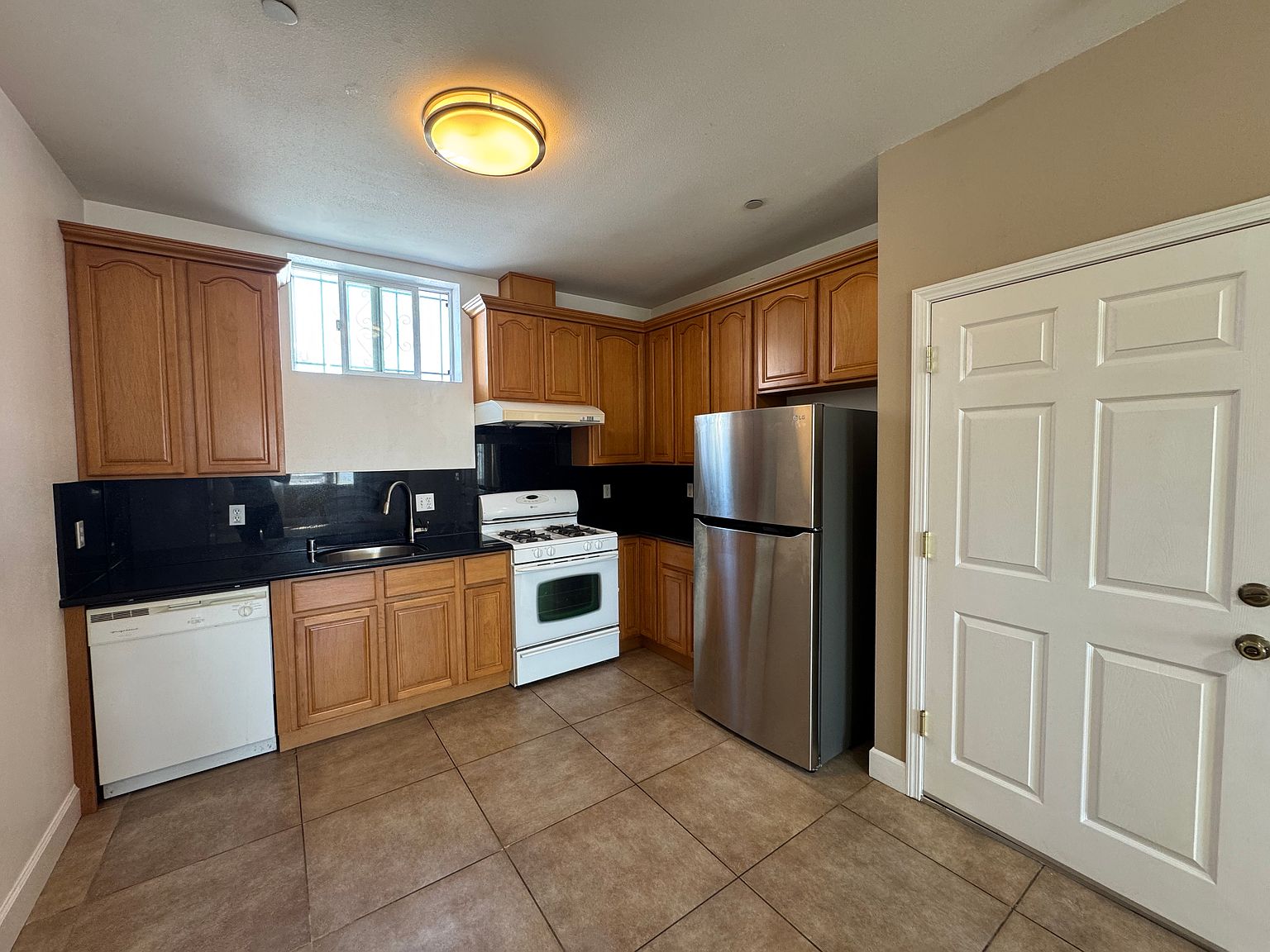 1305 Park St photo 2