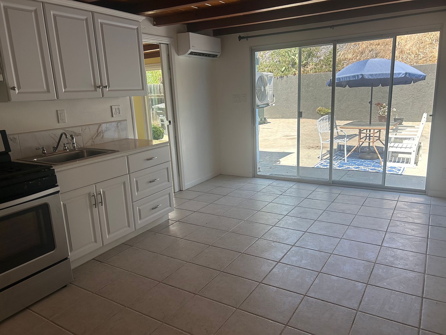 1019 Mission Ct photo 4