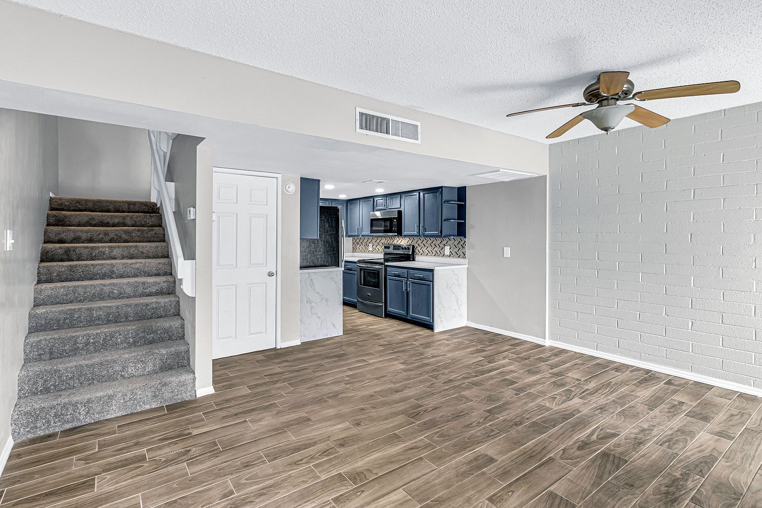 1828 W Tuckey Ln Phoenix, AZ 85015 photo 2