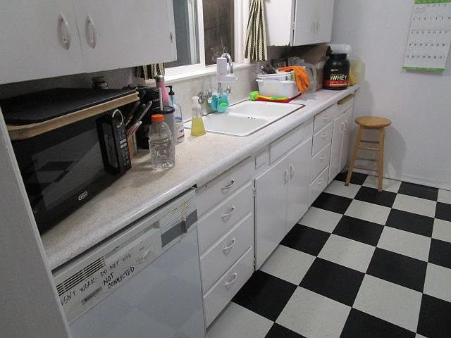 715 Corcoran Ave photo 4