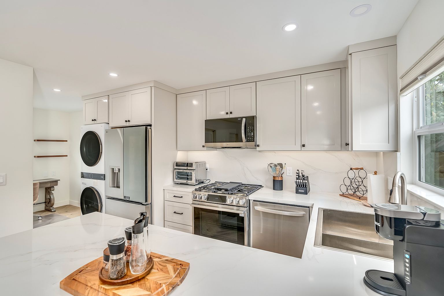 5050 Gardena Ave photo 5
