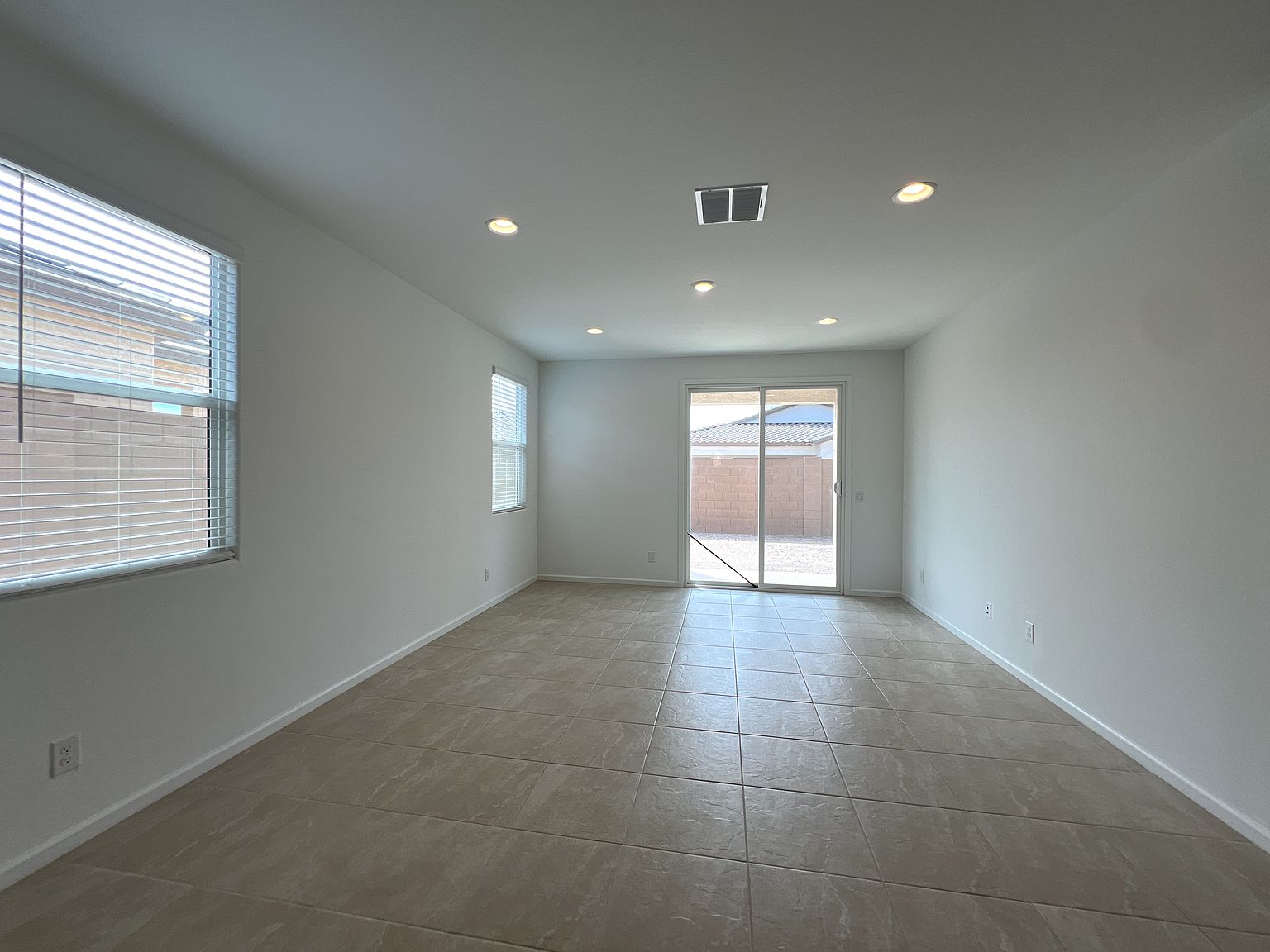 23201 W Marguerite Ave photo 3