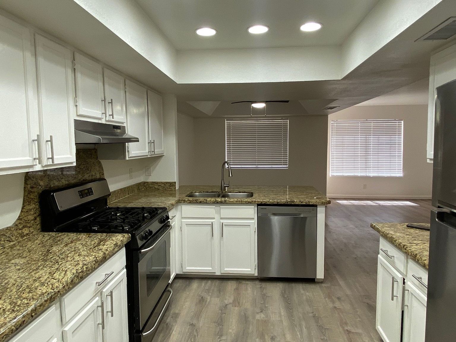 2381 W Garden Dr unit Garden 2333 photo 3