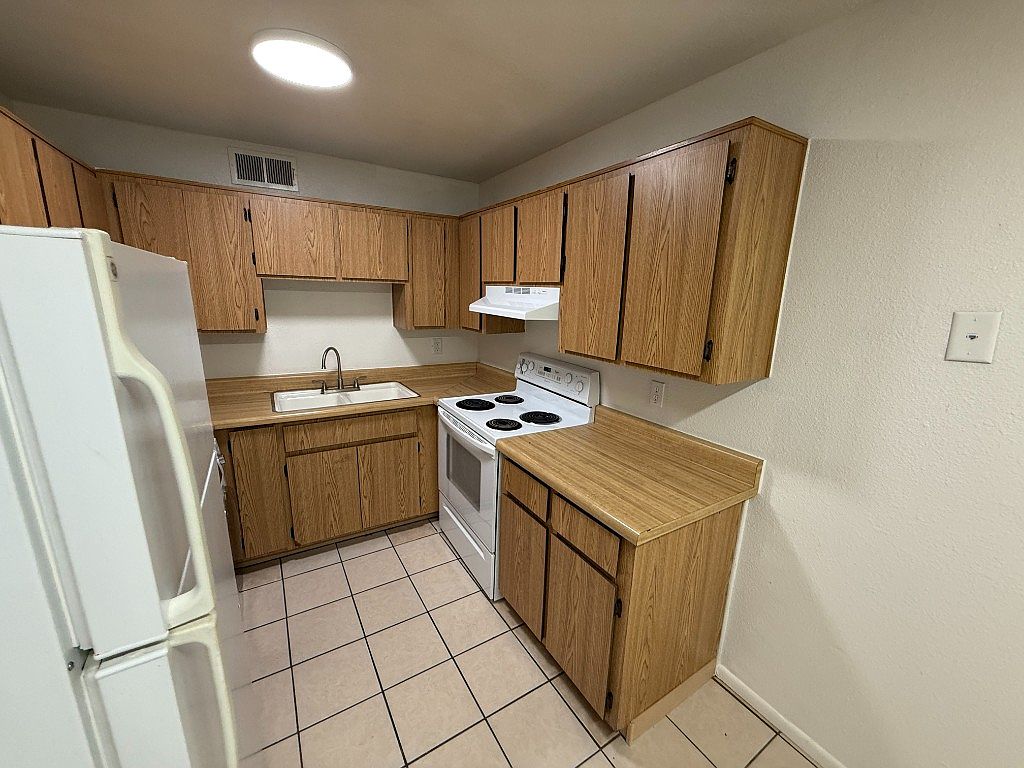 508 N Scott Ave photo 3