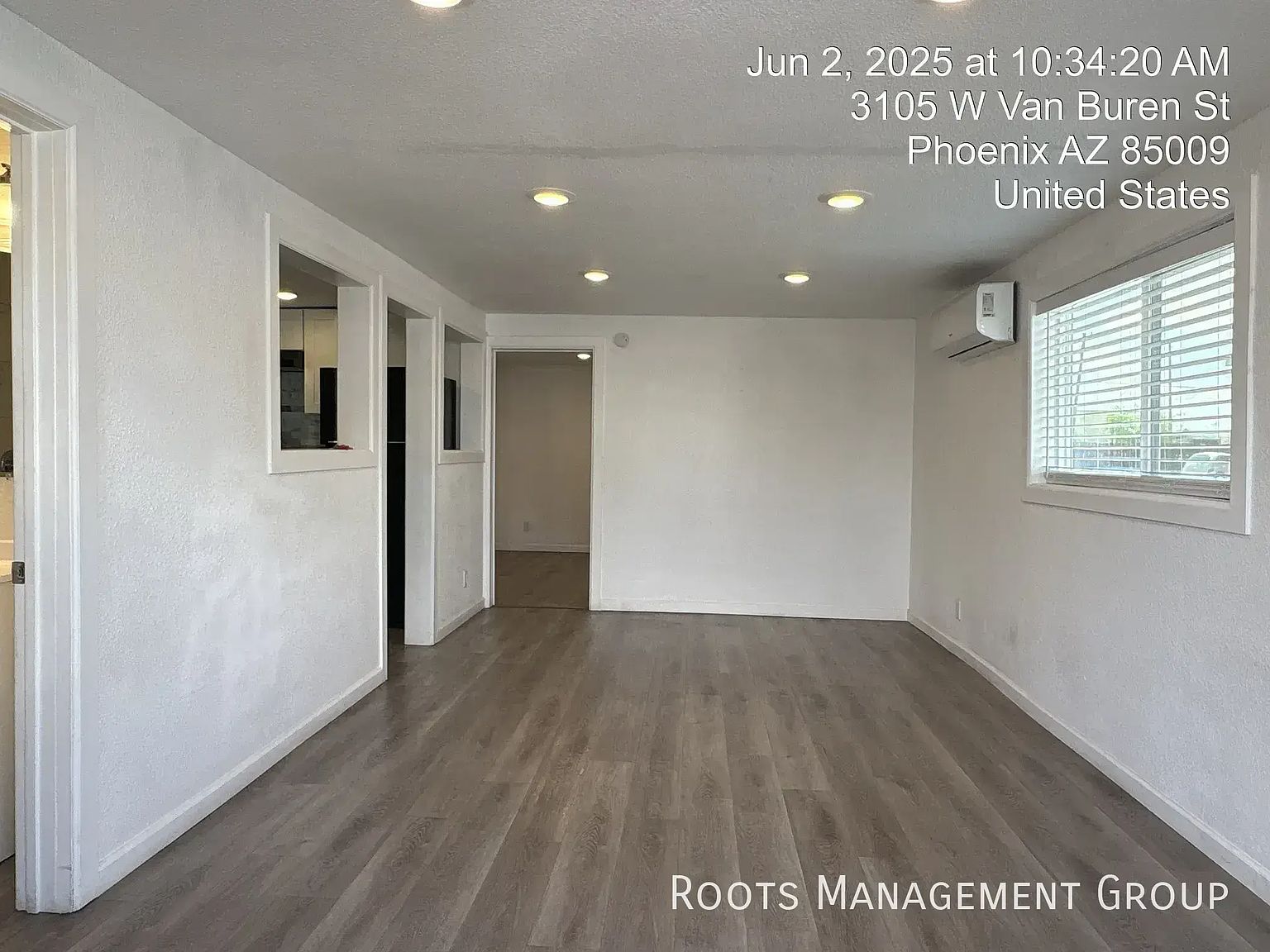3105 W Van photo 4