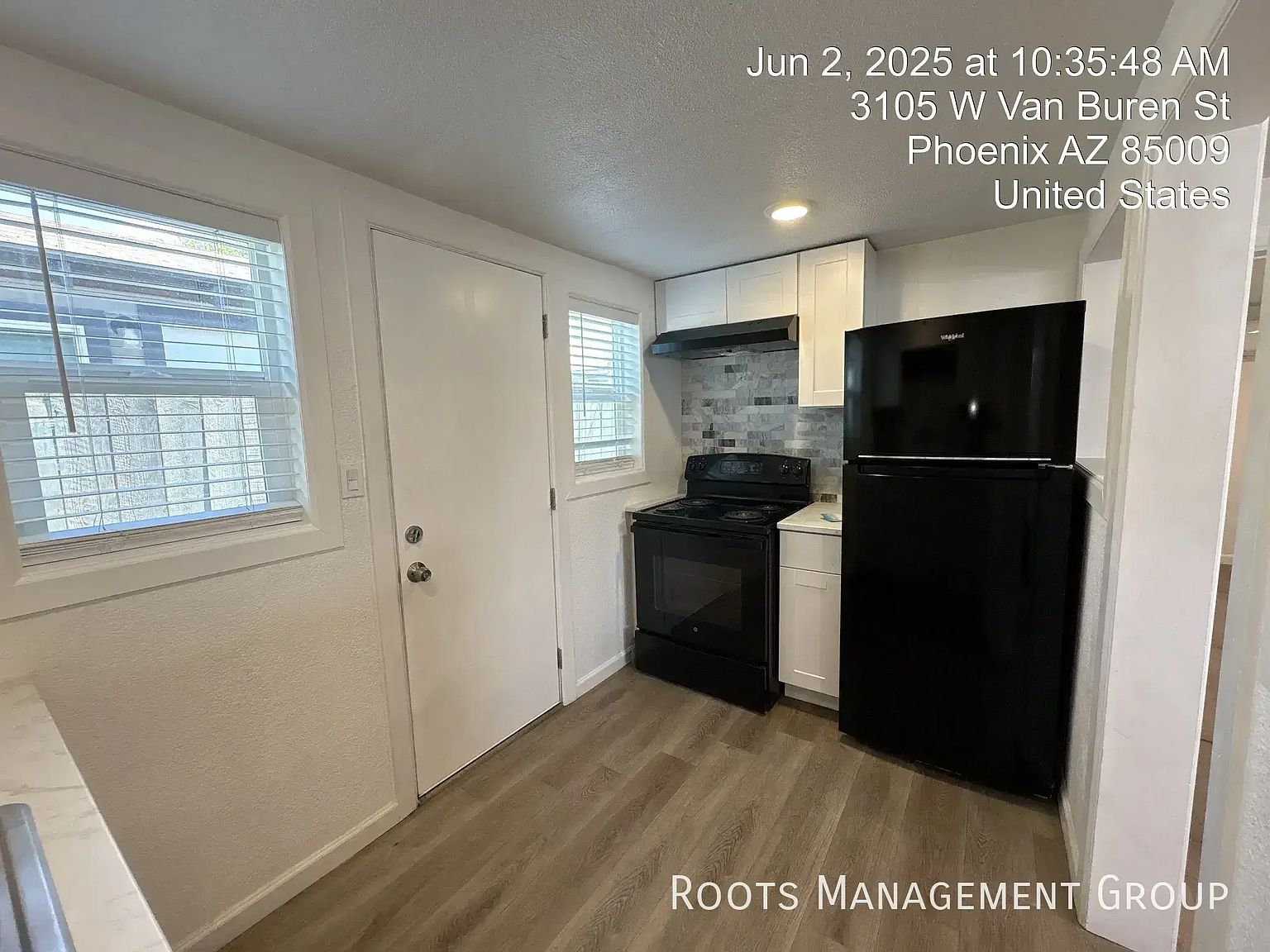 3105 W Van photo 3
