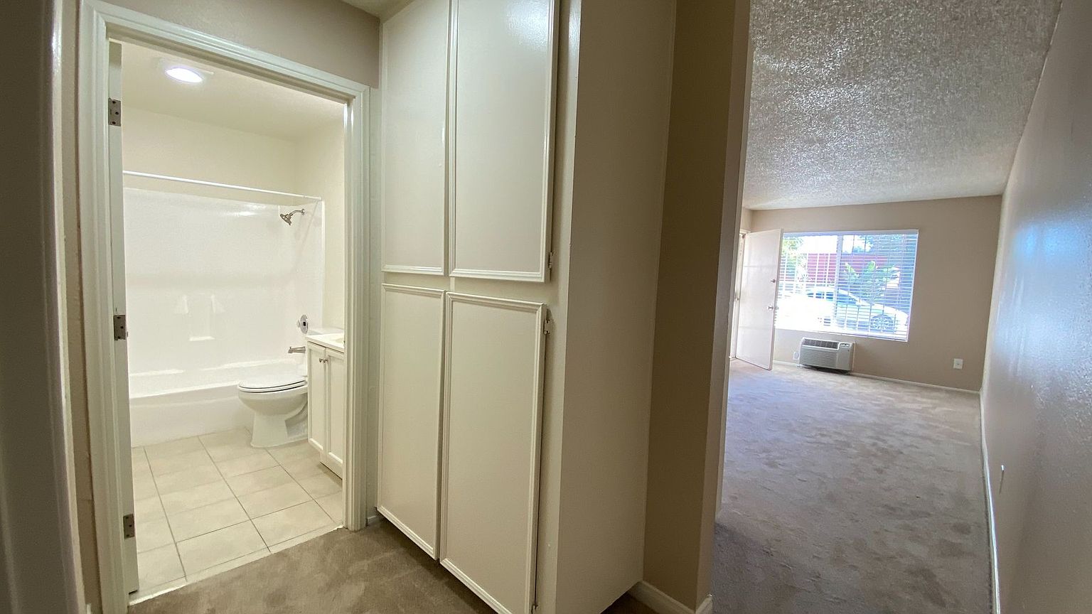 1 beds  1.0 baths photo 5