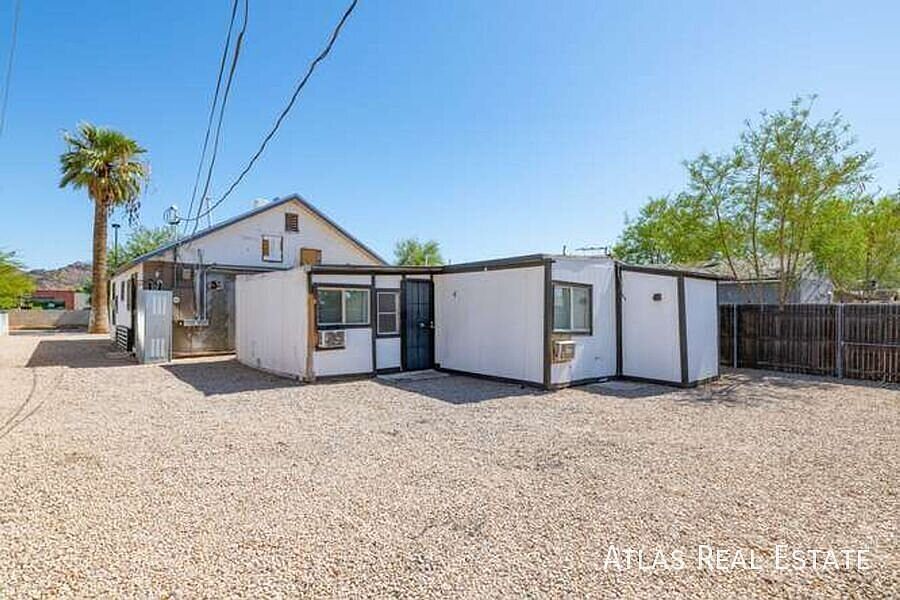 8816 N 6th Pl photo 3