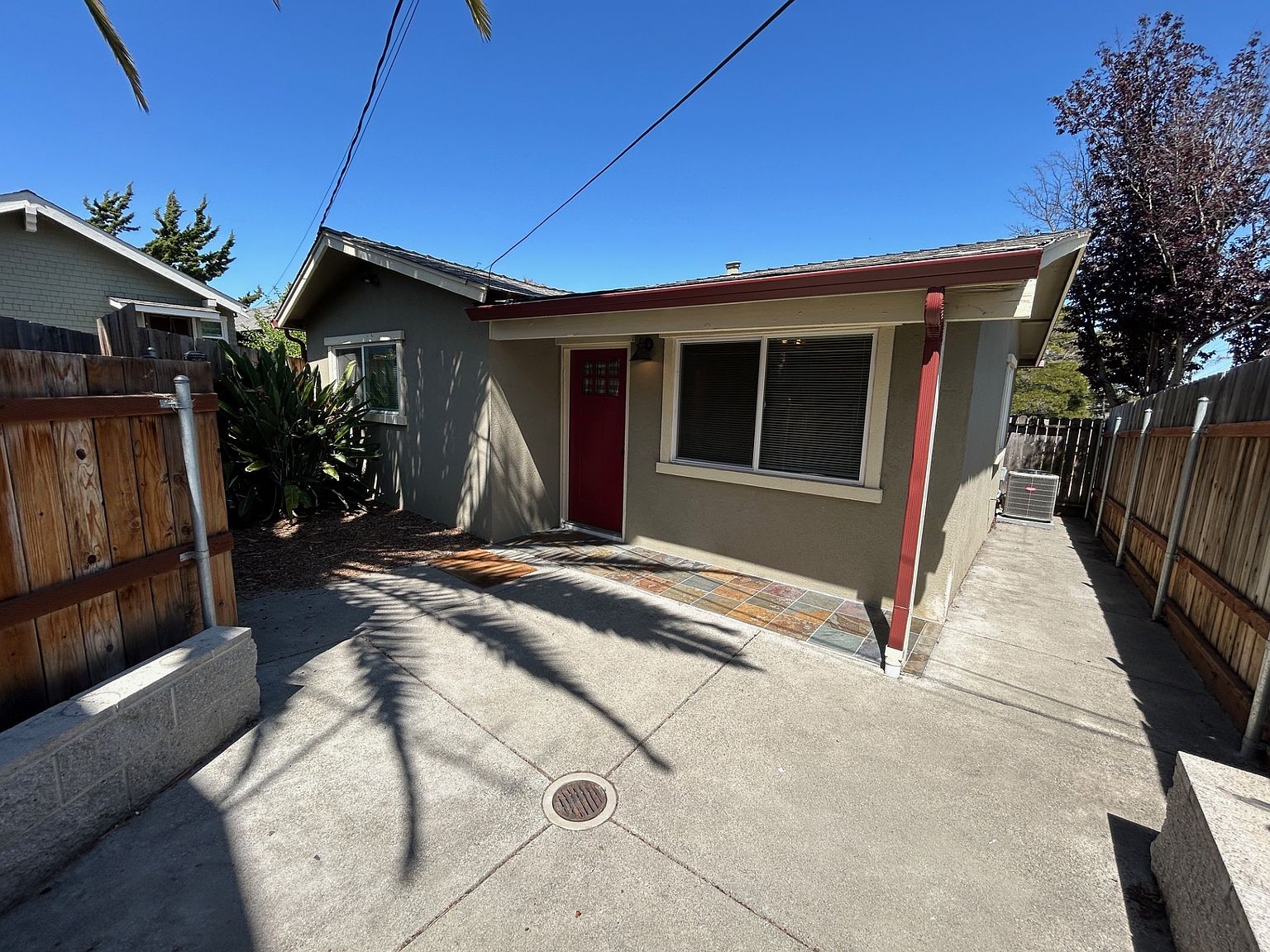 2BR/1BA Single Family House on York St · Vallejo photo 2