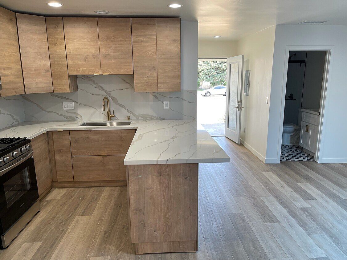 5679 Dorothy Way photo 4