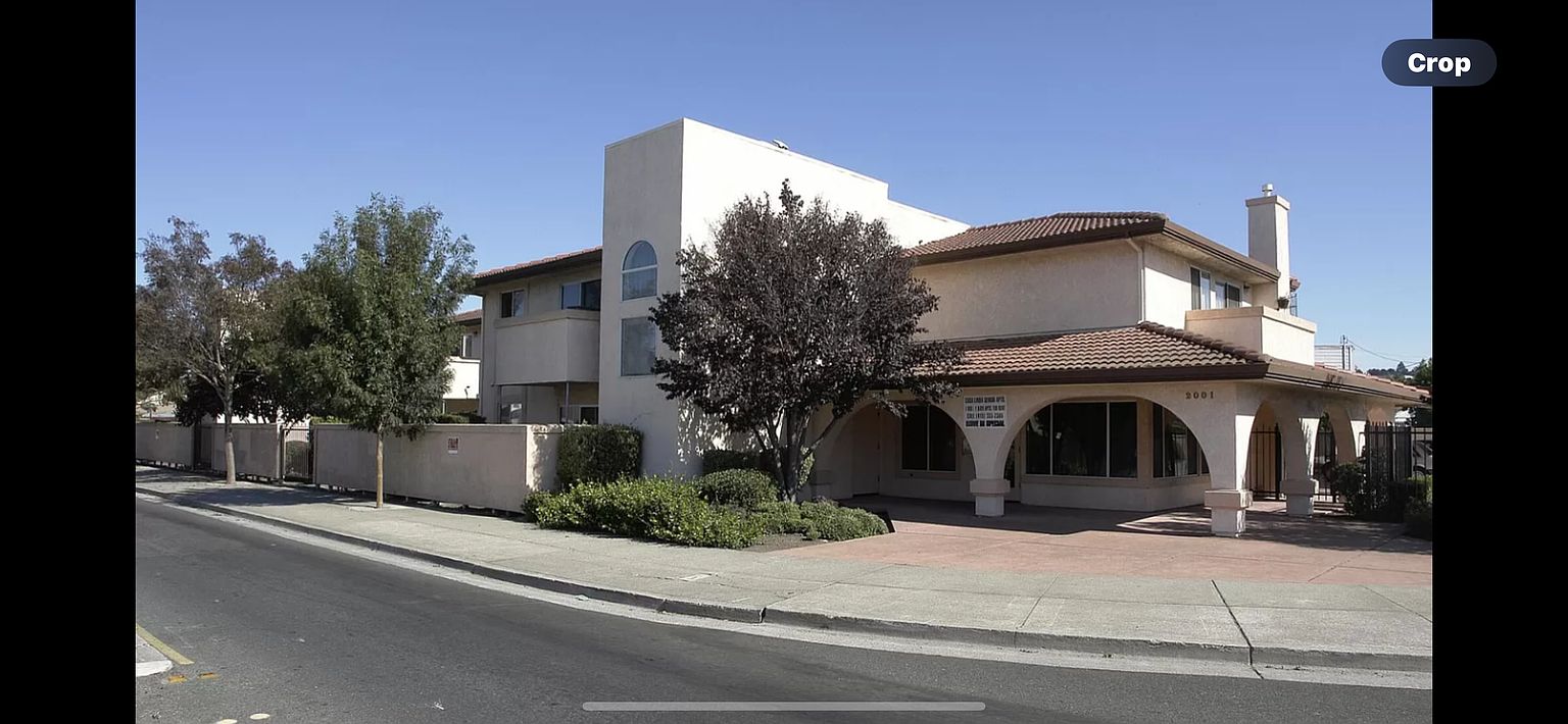 Casa Linda Apartments photo 2