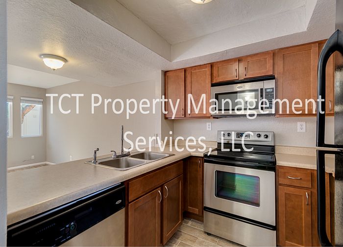 604 E Weber Dr Tempe, AZ 85288 photo 4