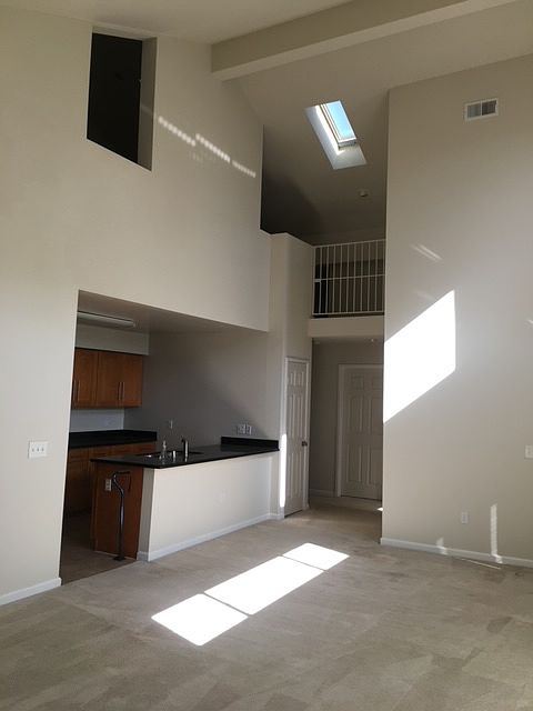 4439 Appian Way photo 2