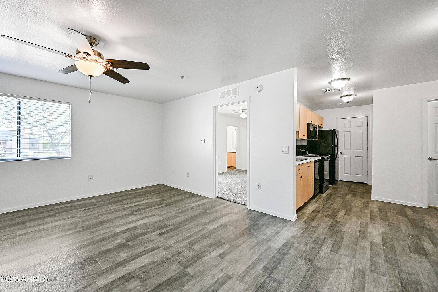 3065 N 67th Ave Phoenix, AZ 85033 photo 5