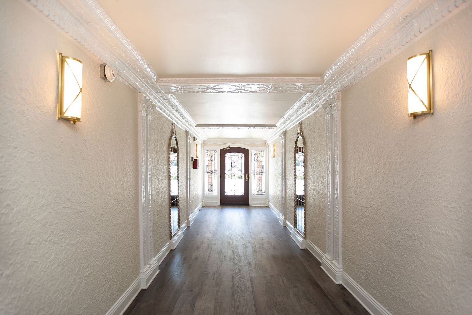 1610 Lombard Apartments
