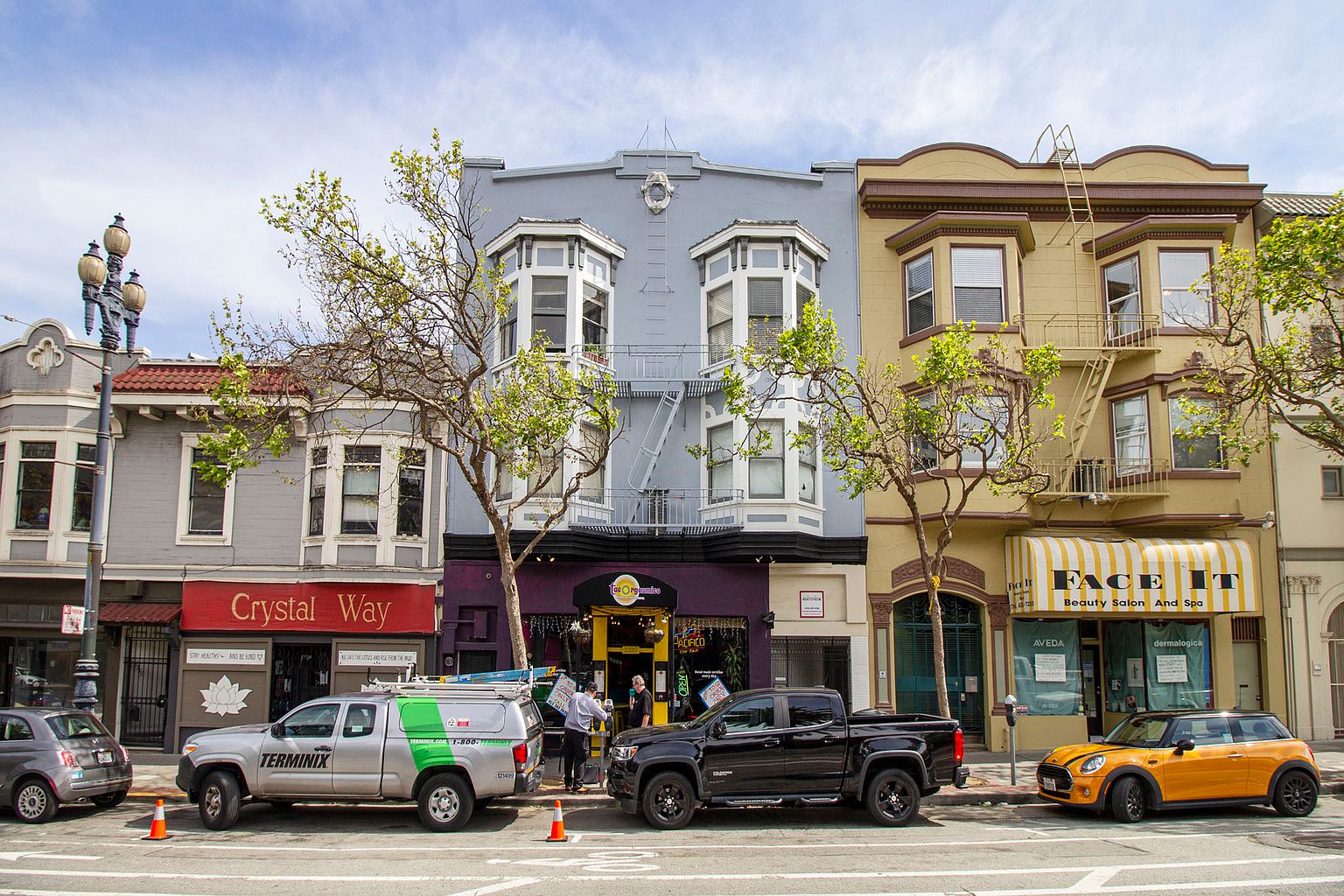 2339 Market photo 5