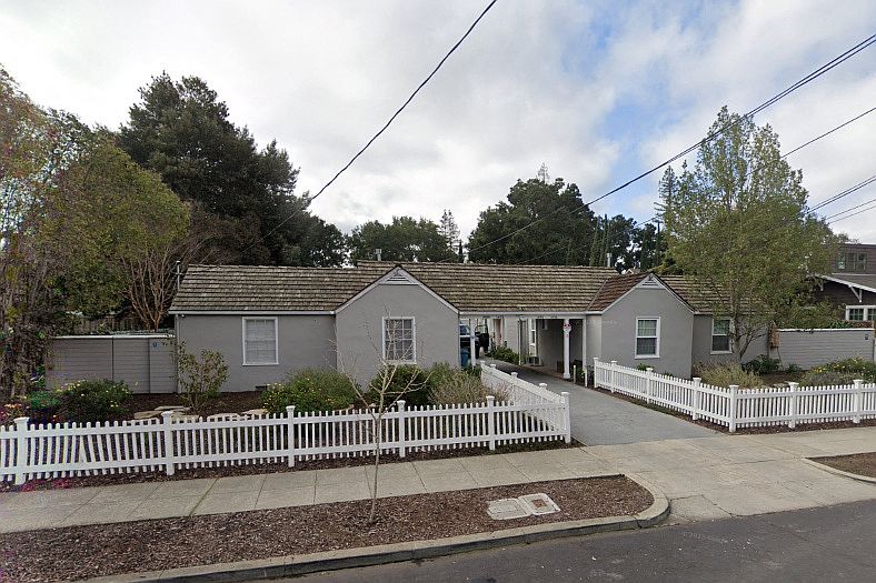 2 Bed / 1 Bath: Type C photo 4