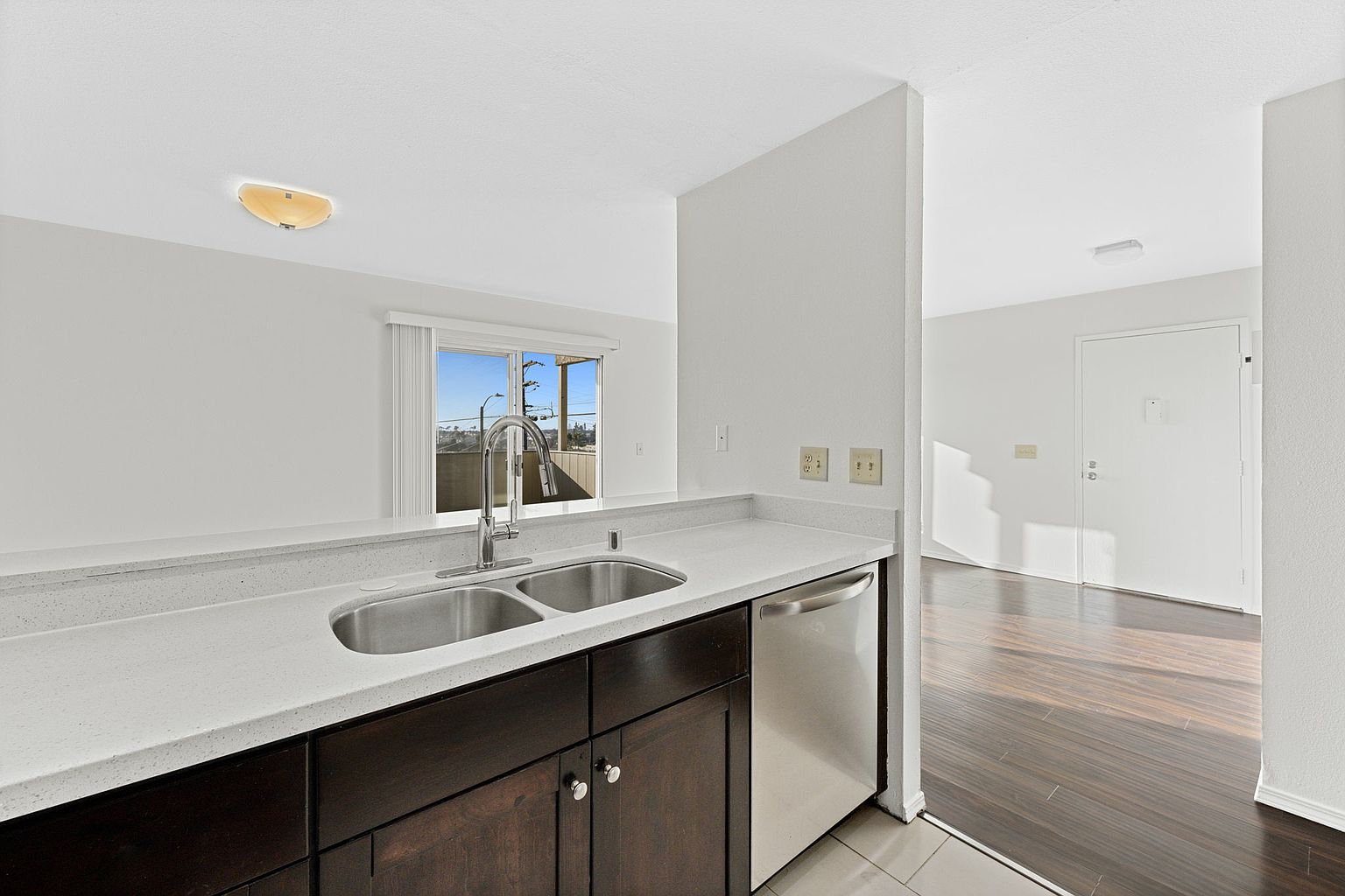 3 Bedroom; 2 Bathroom photo 4