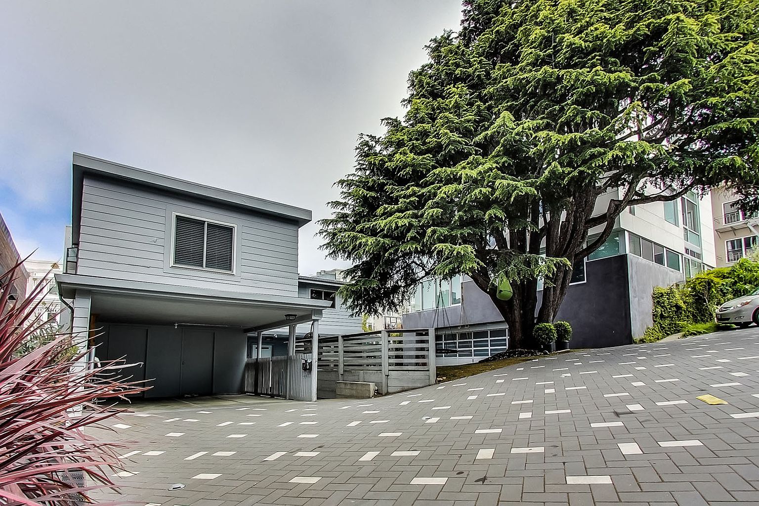 60-62 GRENARD Apartments photo 4