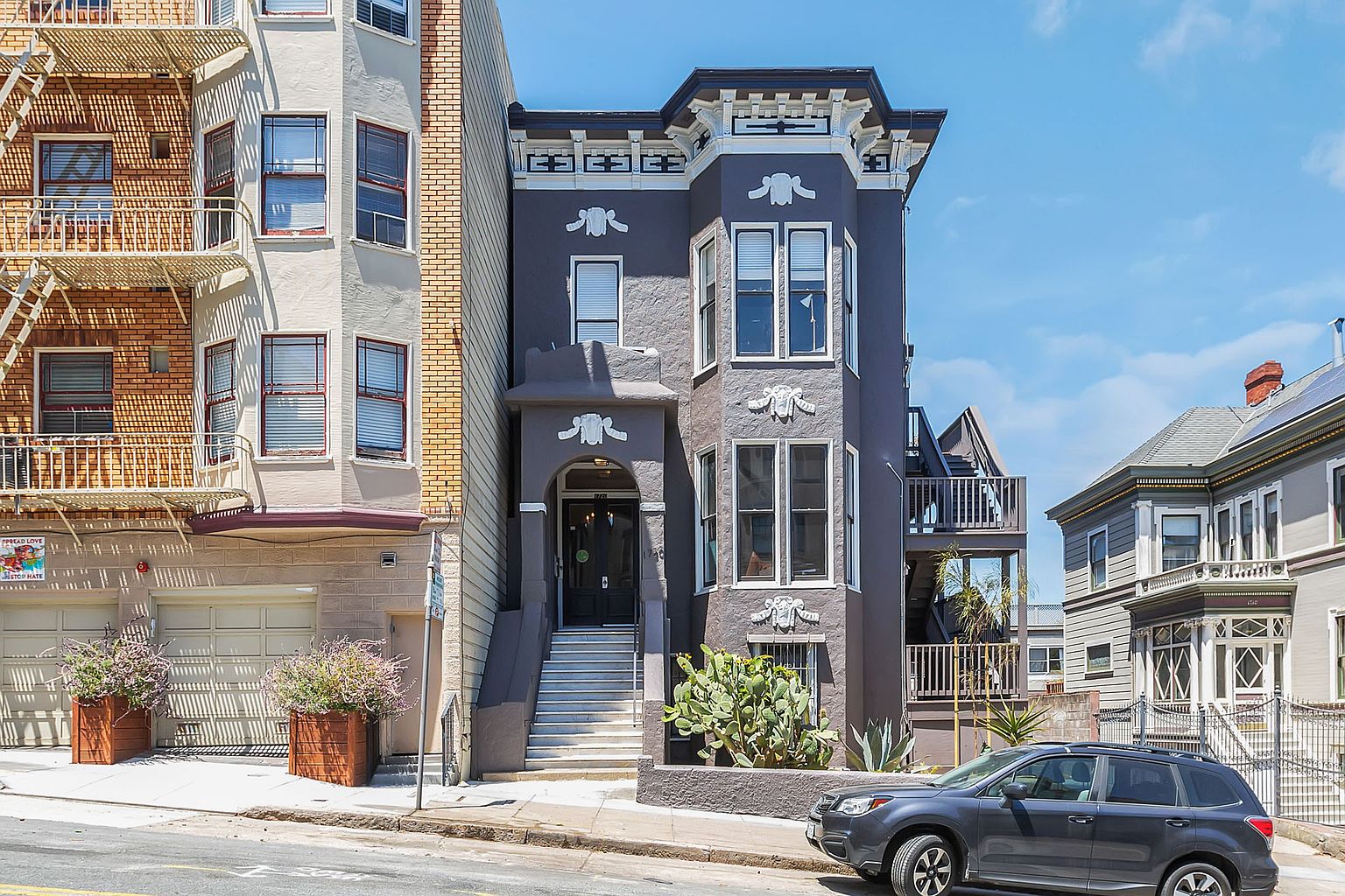 1720 GOLDEN GATE Apartments photo 5