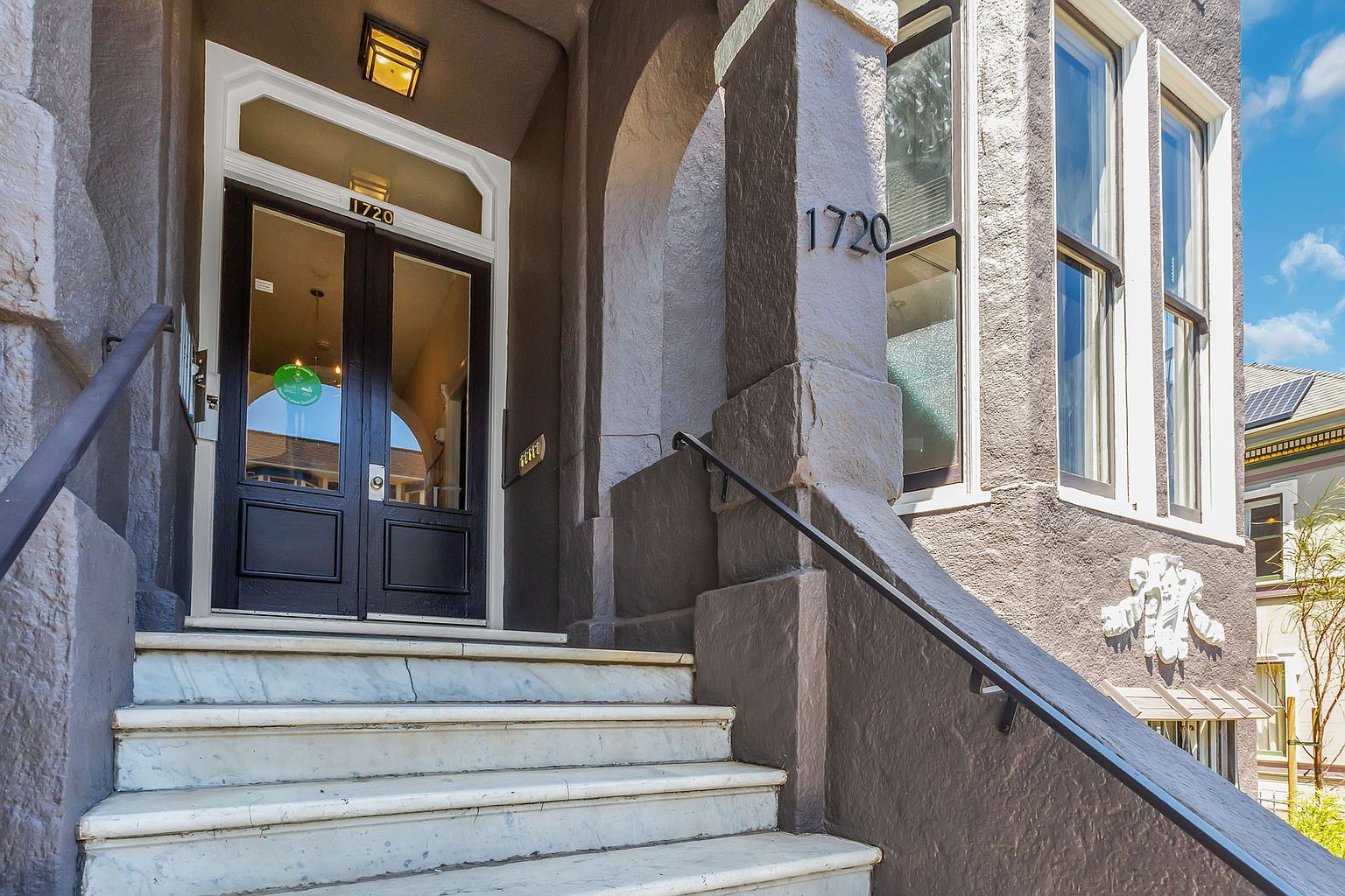 1720 GOLDEN GATE Apartments photo 3