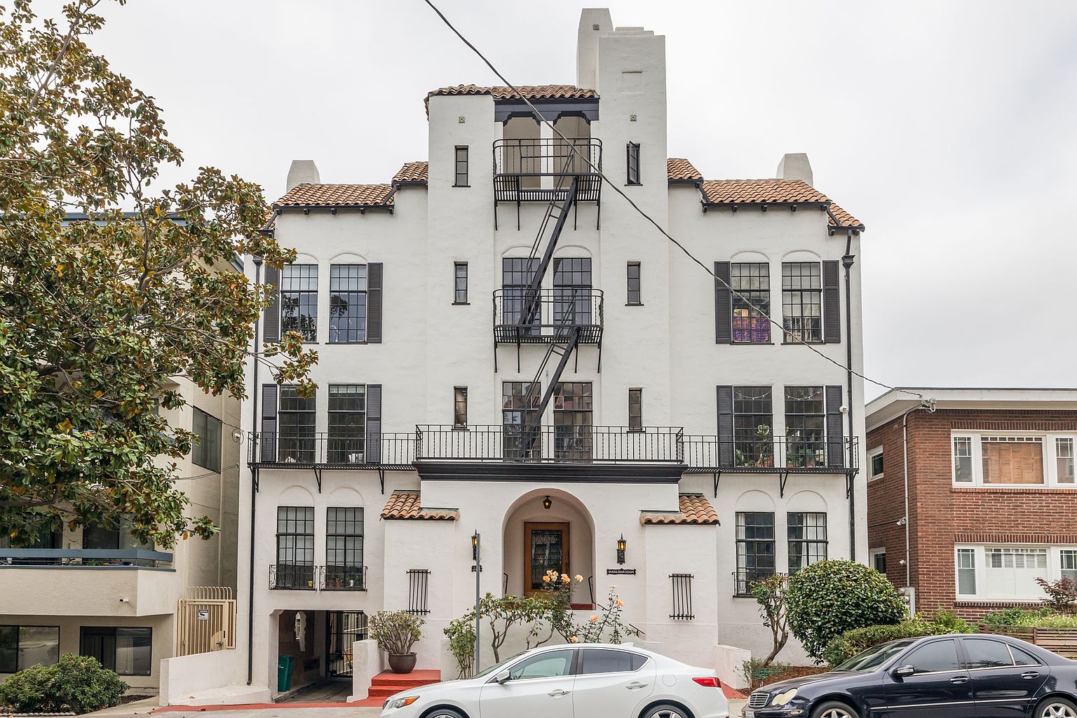 381 Belmont photo 3