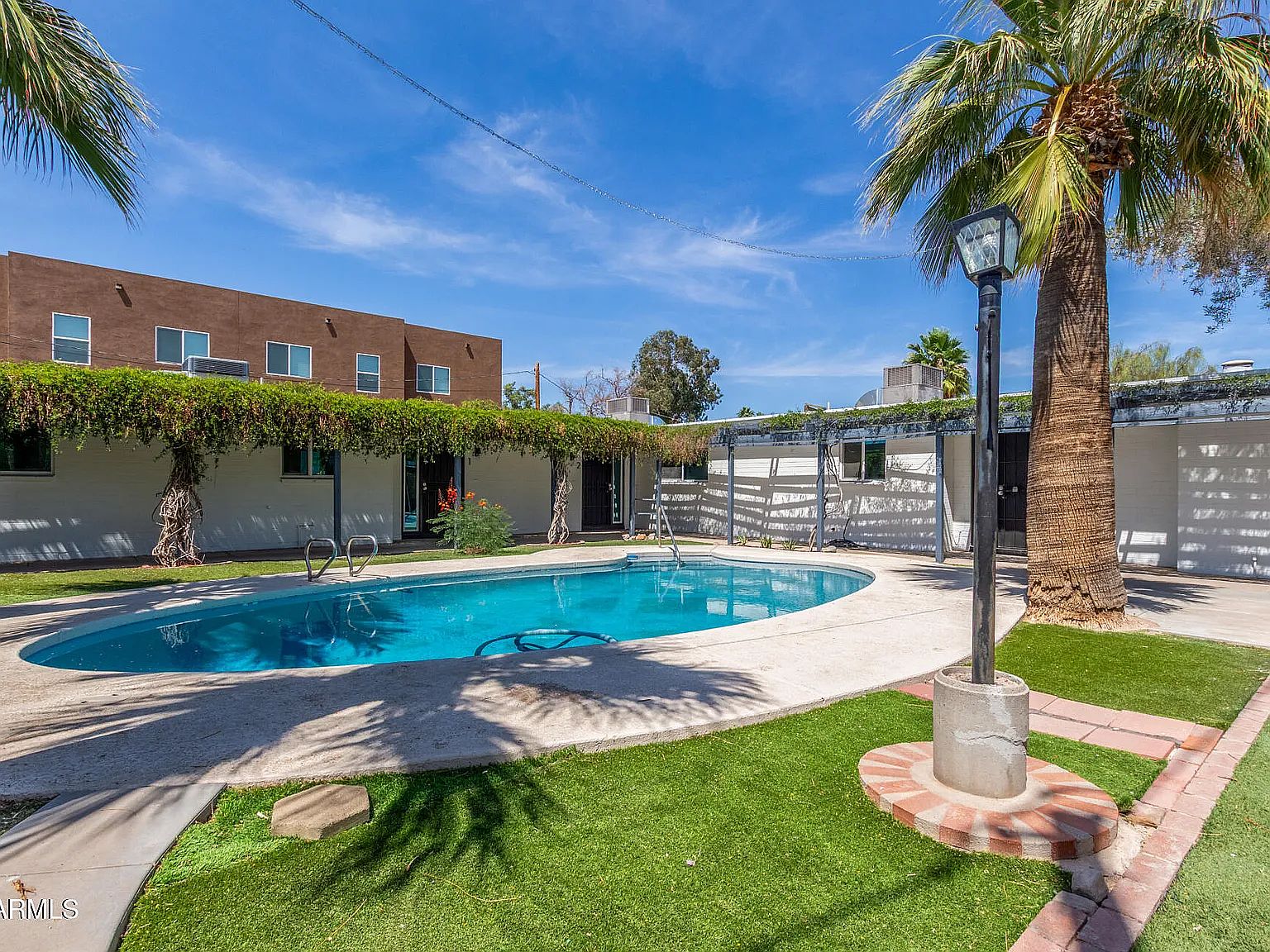 4235 N 13th Pl Phoenix, AZ 85014 photo 2
