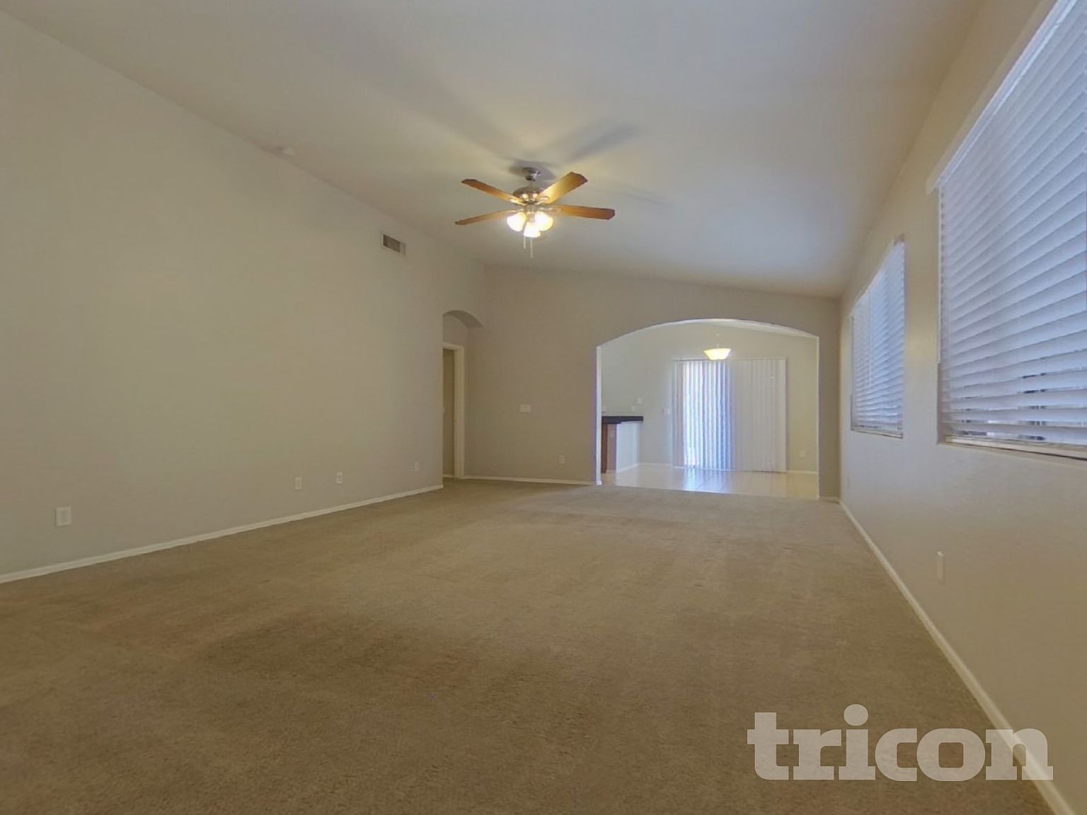 25683 W Saint Kateri Dr photo 2