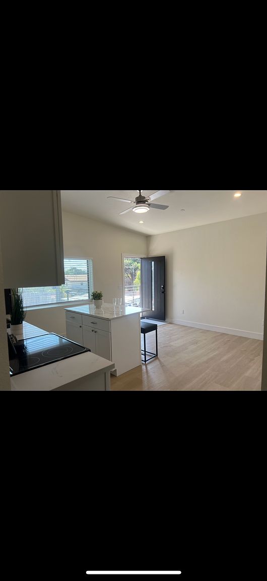 5071 72nd St photo 3
