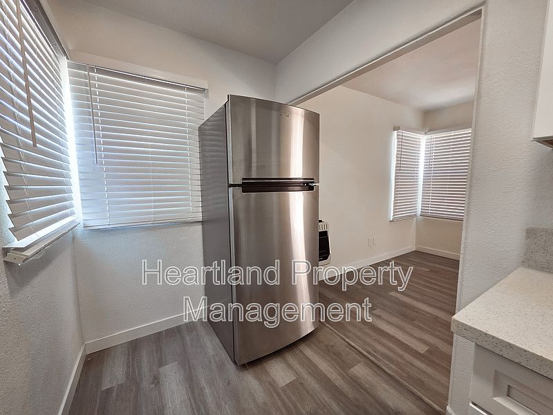 3873 1/2 39th St photo 5