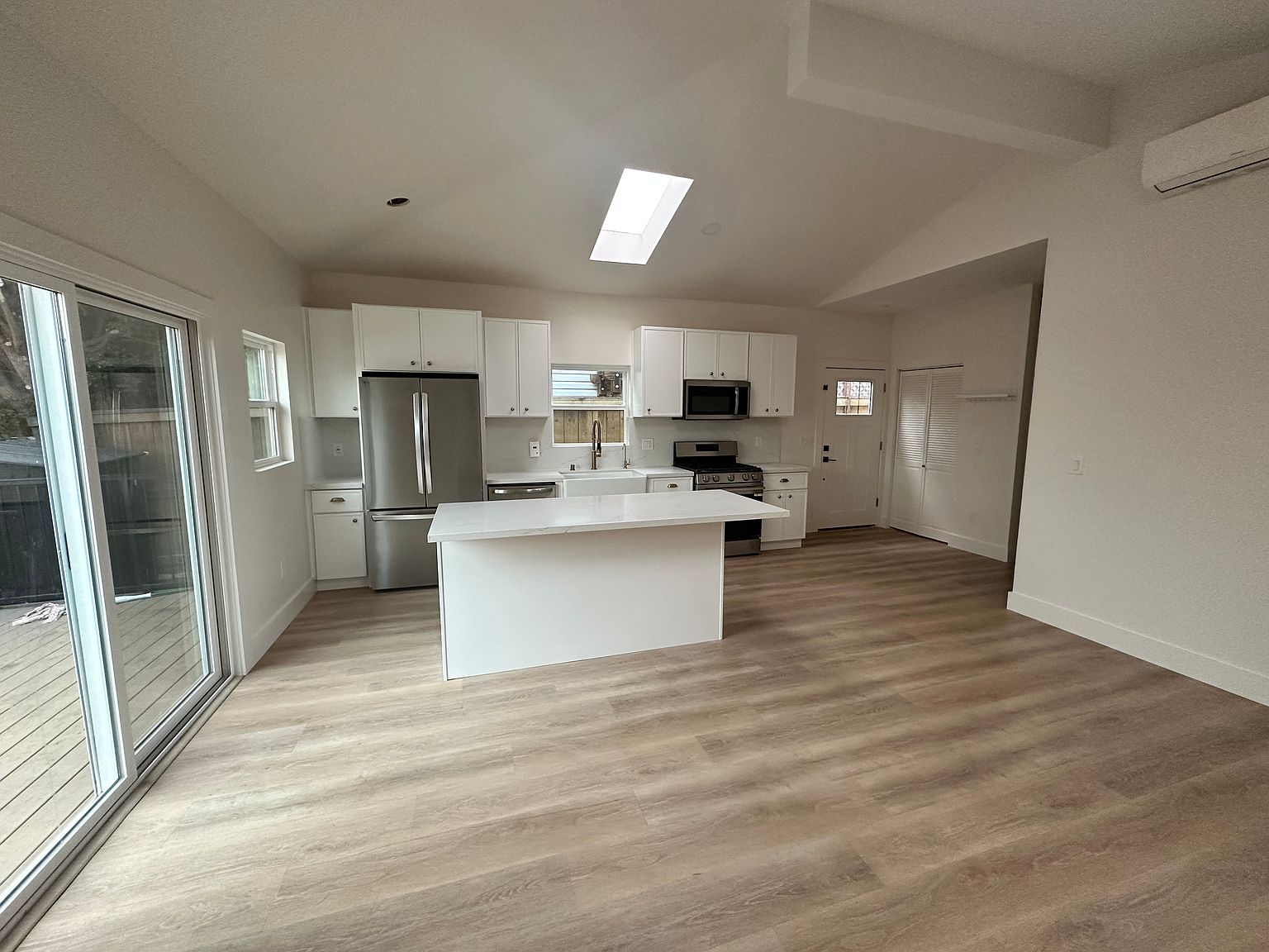 267 B Ave photo 2