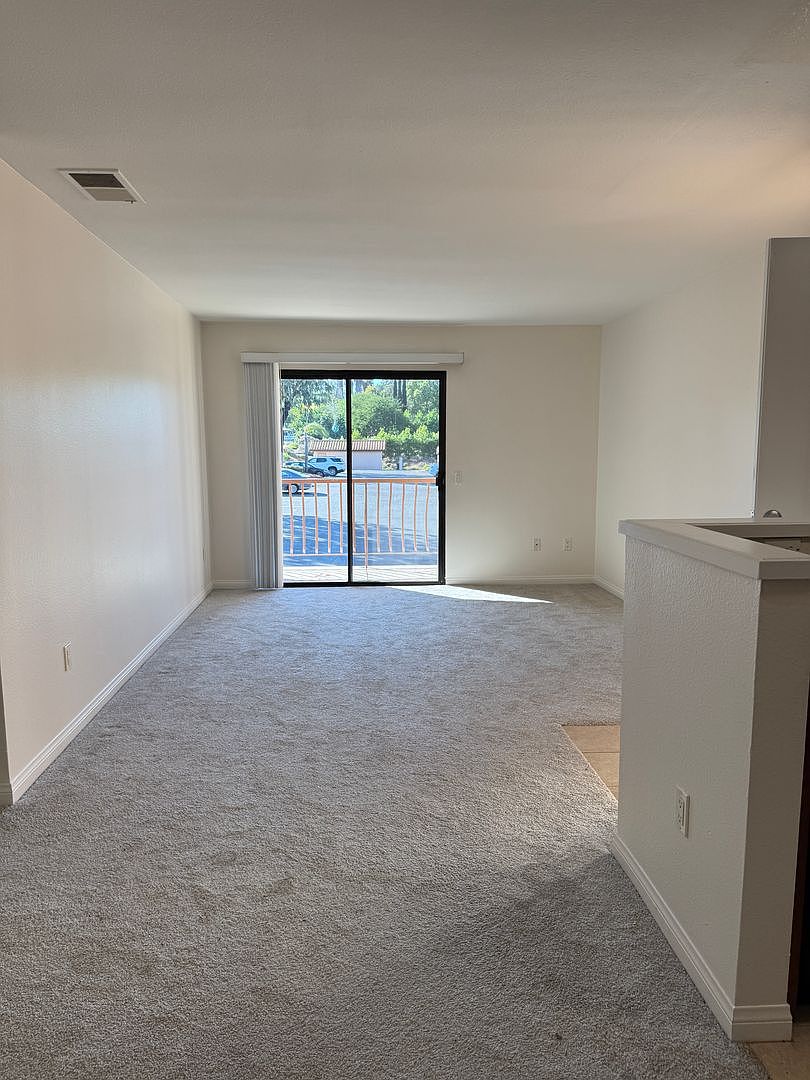 12191 Cuyamaca College Dr photo 4