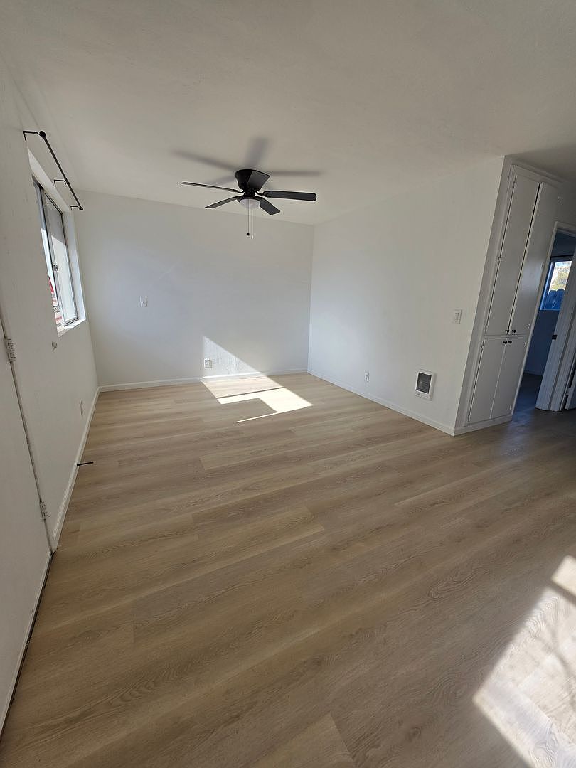 1237 Lyons Ln photo 5