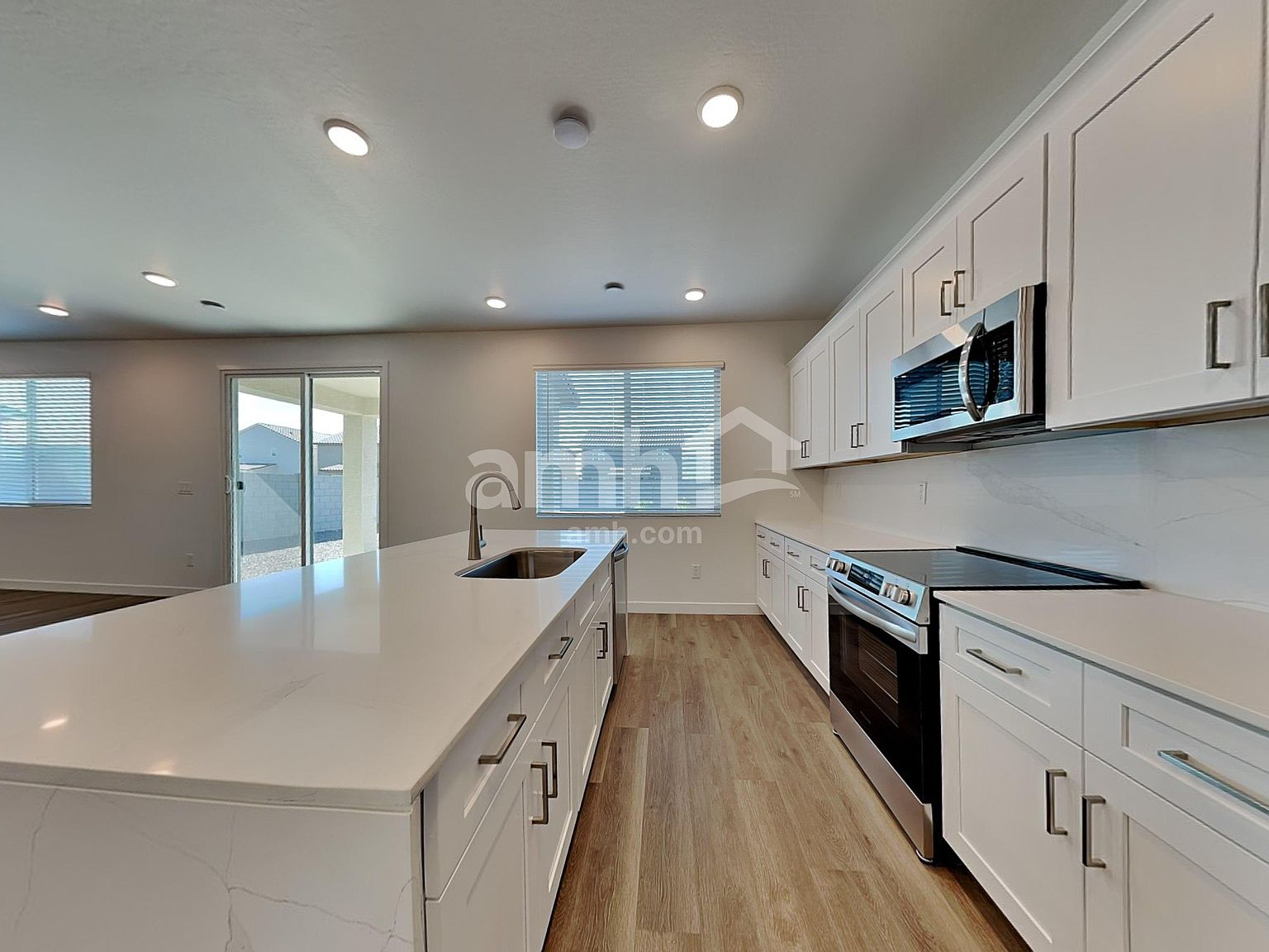 9757 W Luxton Ln photo 3
