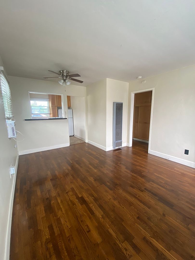5057-5071 Lotus St photo 3