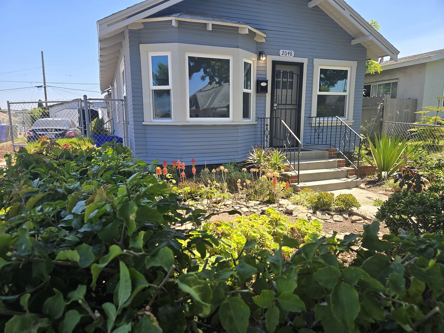 2048 Ocean View Blvd photo 3
